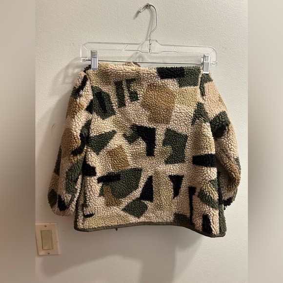 Stella McCartney Kids Camo Teddy Fleece size 5 years - Picture 10 of 10